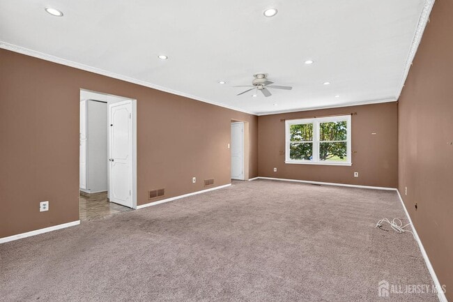 Building Photo - 12 Mershon Ln