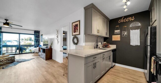 Building Photo - 7742 Redlands St