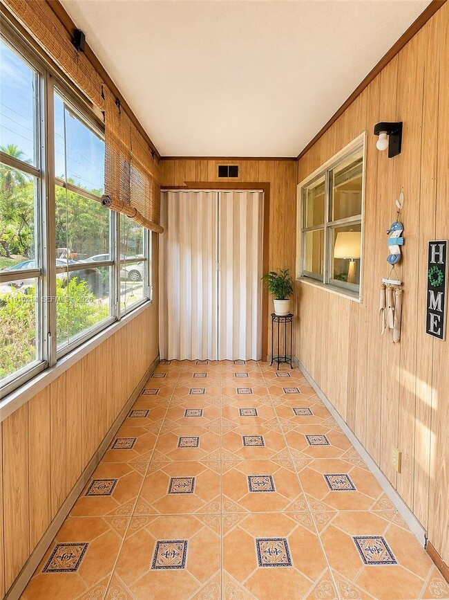 Building Photo - 116 Tuscany B