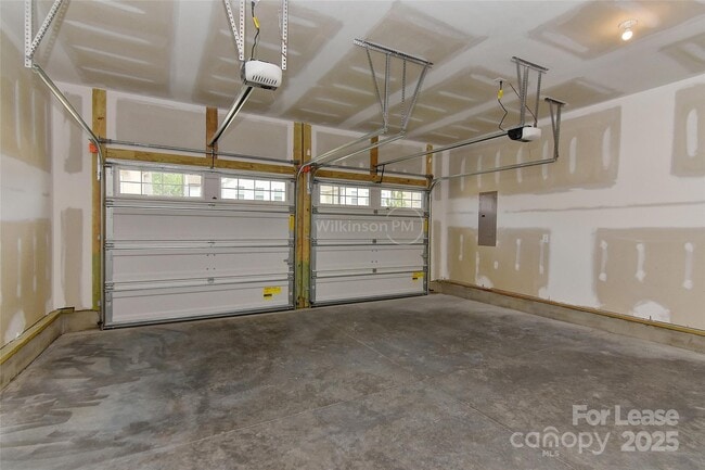 Building Photo - 561 Scotch Meadows Loop