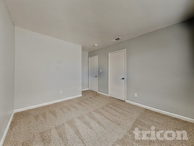 Building Photo - 2333 Nancy Ln