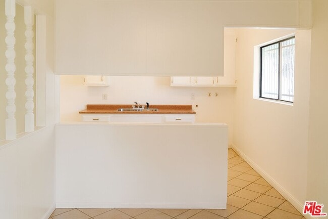 Building Photo - 15131 Polk St