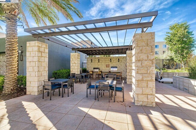 Building Photo - Luxury Single-Level Corner Residence with Wolf Kitchen & Private Garage