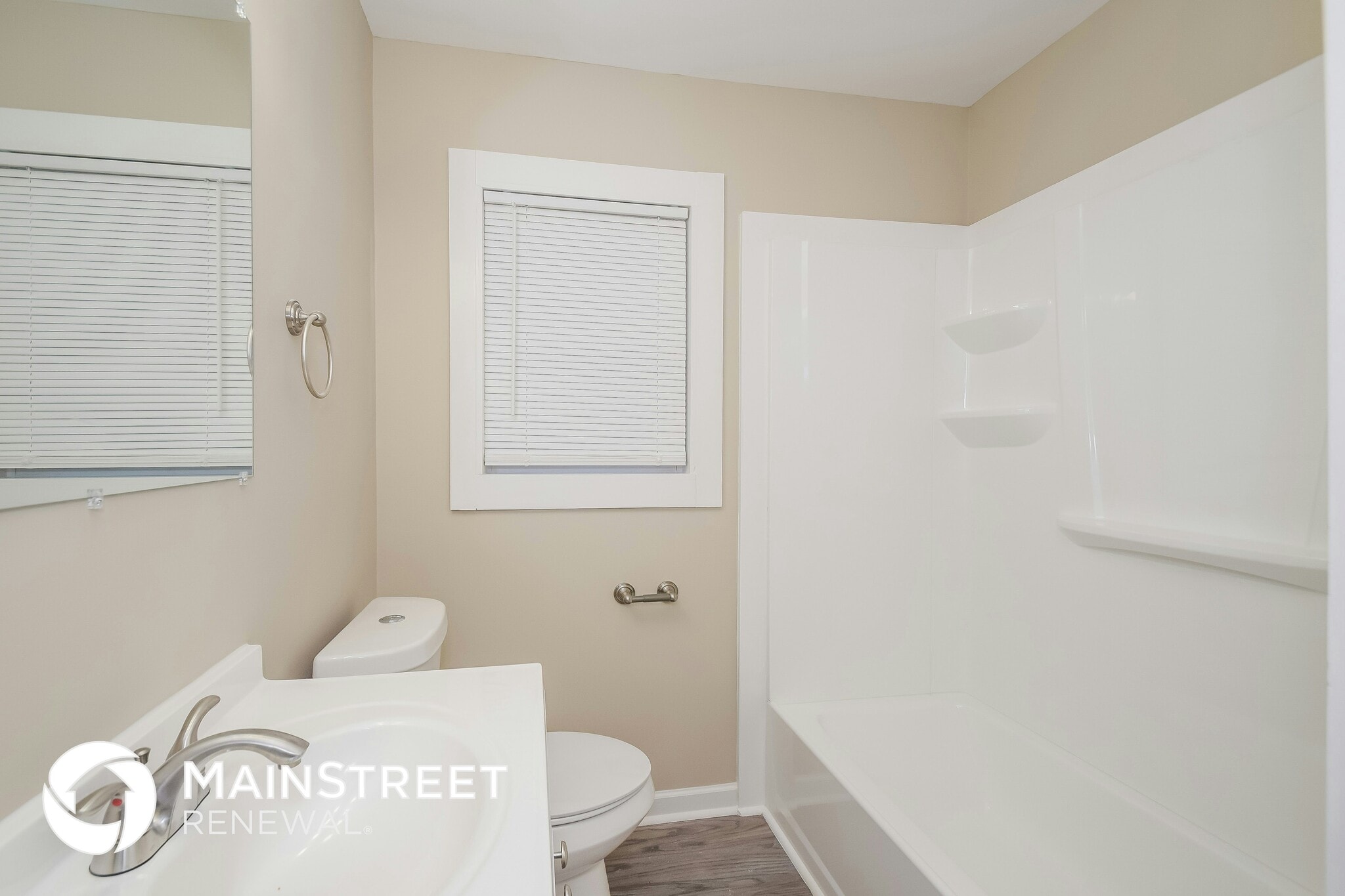 Building Photo - 428 18th Ct NW