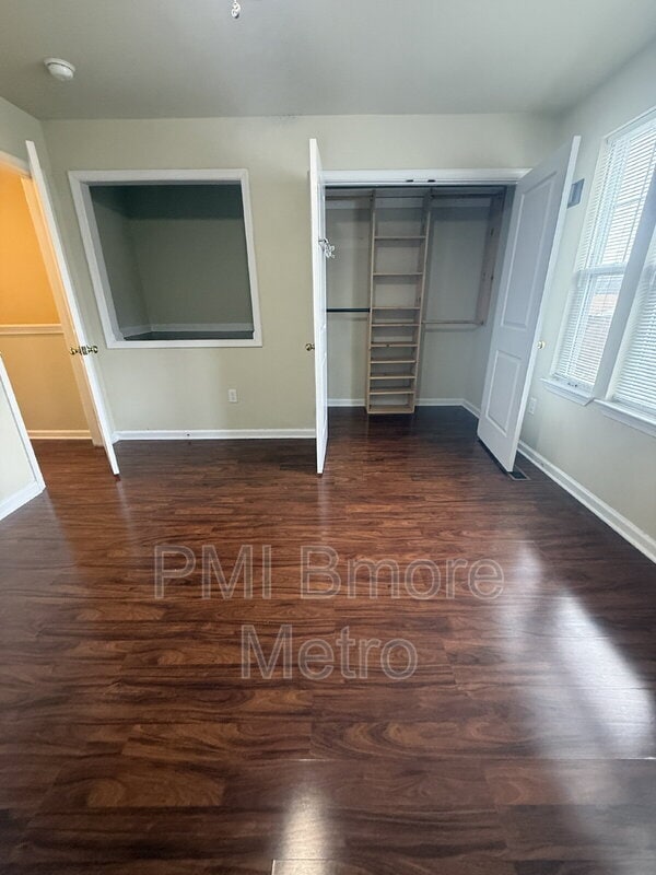 Building Photo - 2615 Huron St