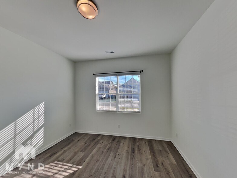 Building Photo - 4607 Kobus Ct.