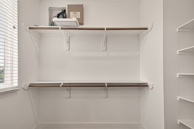 Building Photo - 1406 Mansfield St