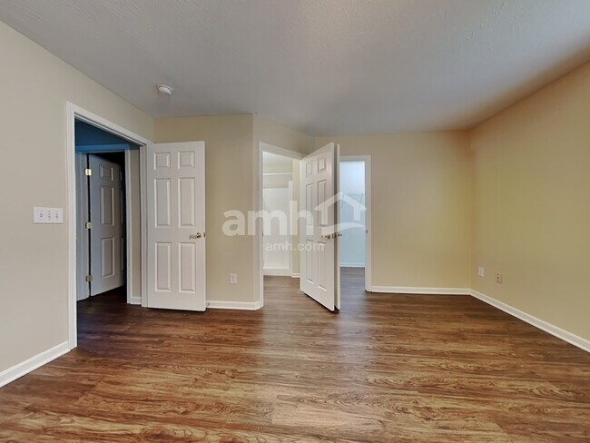 Building Photo - 2051 River Birch Dr