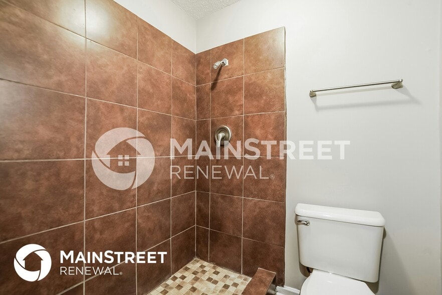 Building Photo - 8347 Bridgewood Dr