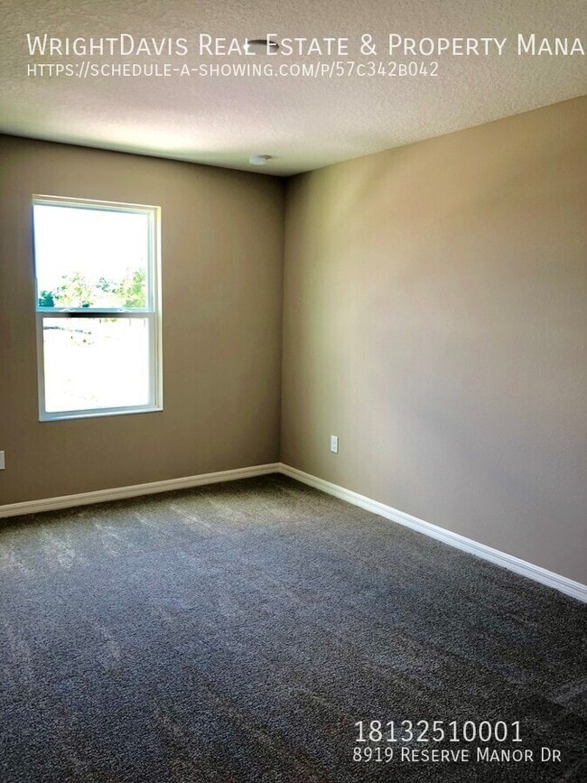 Building Photo - 8919 Reserve Manor Dr