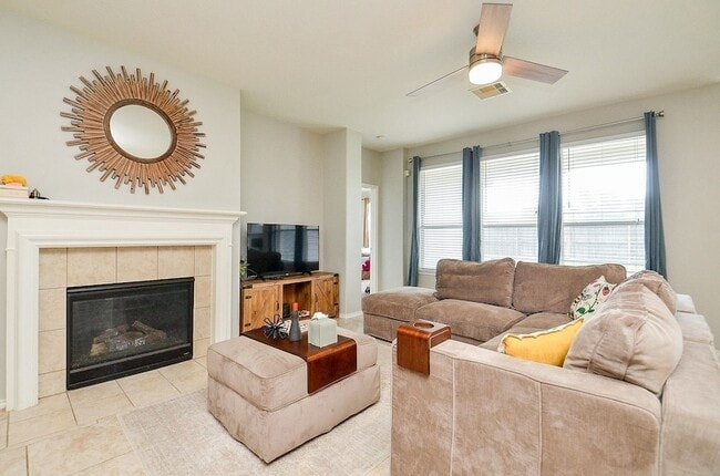 Building Photo - 9422 Herons Grove Ln