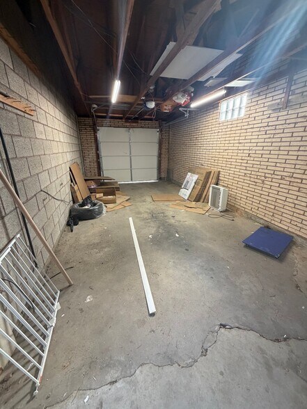 Building Photo - 1134 Cherry Ln
