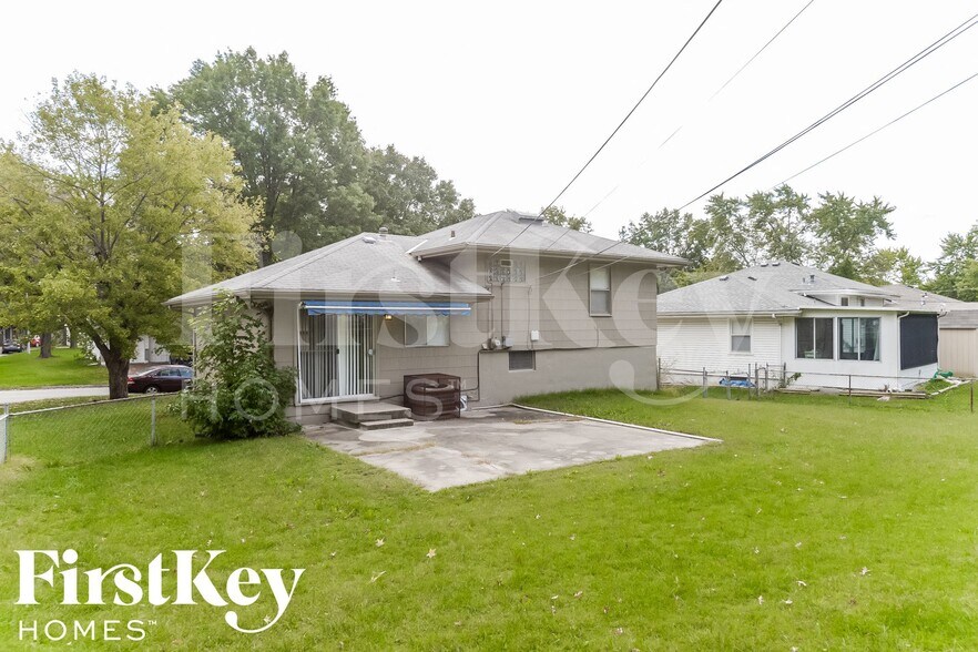 Building Photo - 9220 Oakland Ave