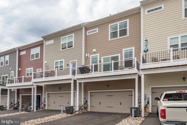 Building Photo - 1576 Meadowlark Glen Rd