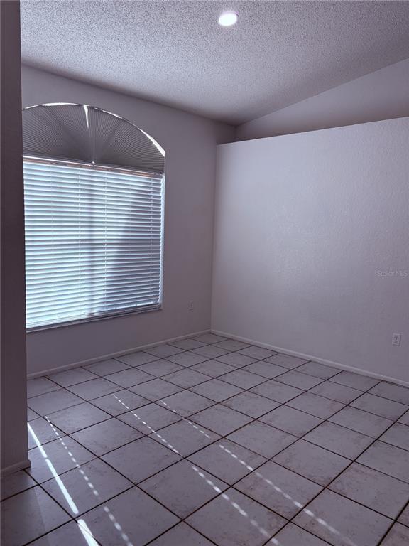 Building Photo - 7330 Fairwood Ave