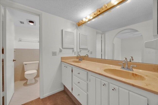 Building Photo - 4101 Village Ct