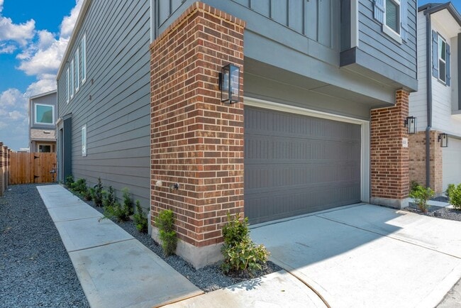 Building Photo - 4130 Good Vineyard Ln