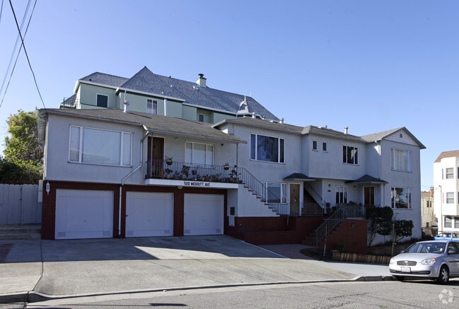 Primary Photo - 500 Merritt Ave