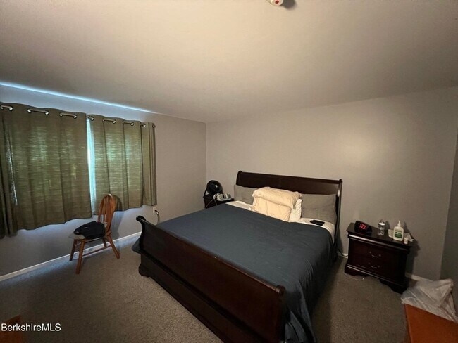 Building Photo - 1 Rolling Hills