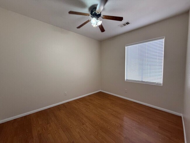 Building Photo - Gated Northshore Community Single Story Three Bedroom plus Den