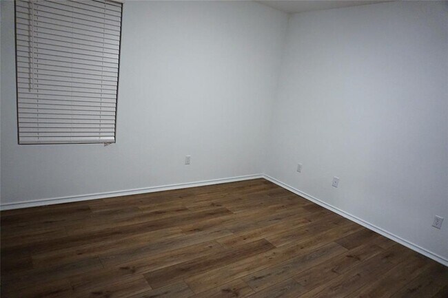 Building Photo - 1737 Catahoula Dr