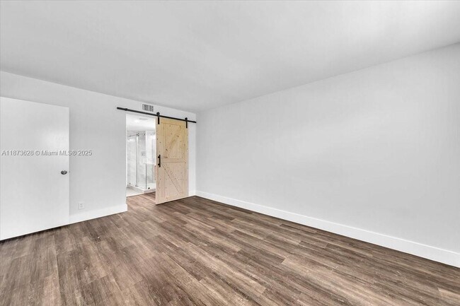 Building Photo - 1201 SW 128th Terrace