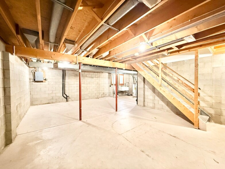 Building Photo - 5945 Frank Ave NW