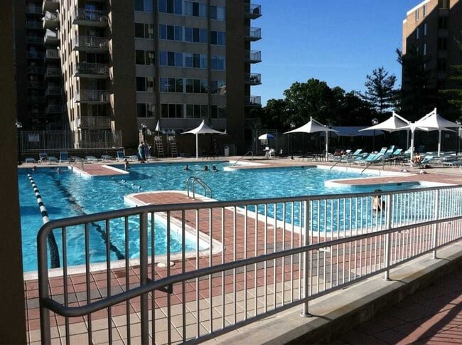 Building Photo - Short Term Rental-Special! Spectacular Stu...