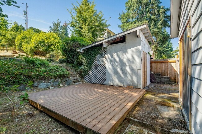 Building Photo - 11709 24th Ave NE