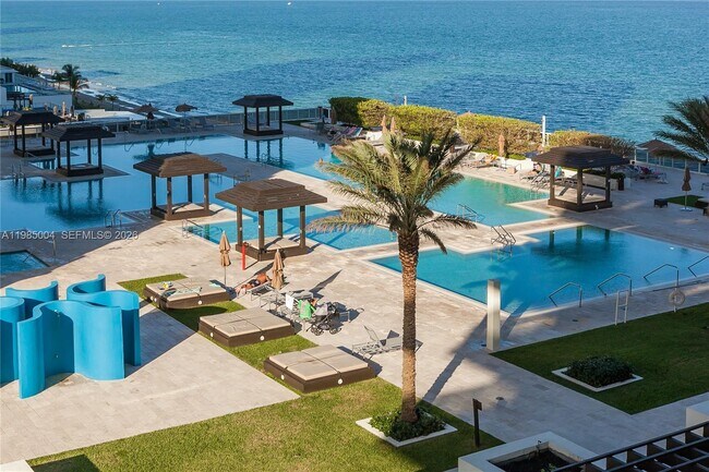 Building Photo - 1830 S Ocean Dr