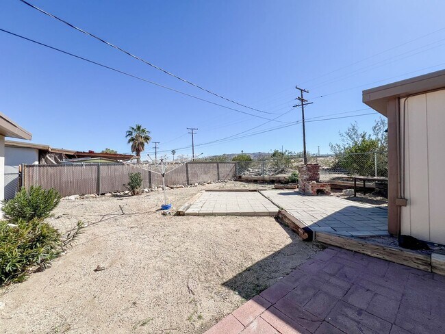 Building Photo - A 3 Bedroom 1 Bath Home with Guest House