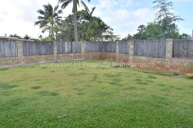 Building Photo - Enchanted Lake, Kailua 3 bedroom, 2 bath single level home.