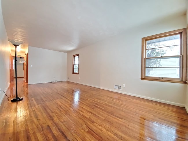 Building Photo - 1857 17th St NW