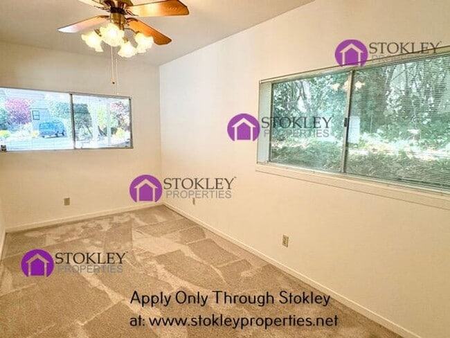 Building Photo - 2234 Oakvale Rd