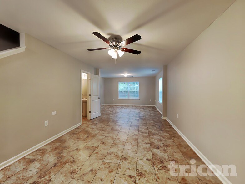 Building Photo - 3708 Alexander Forest Dr