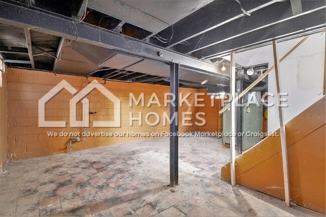 Building Photo - 15411 Mansfield St