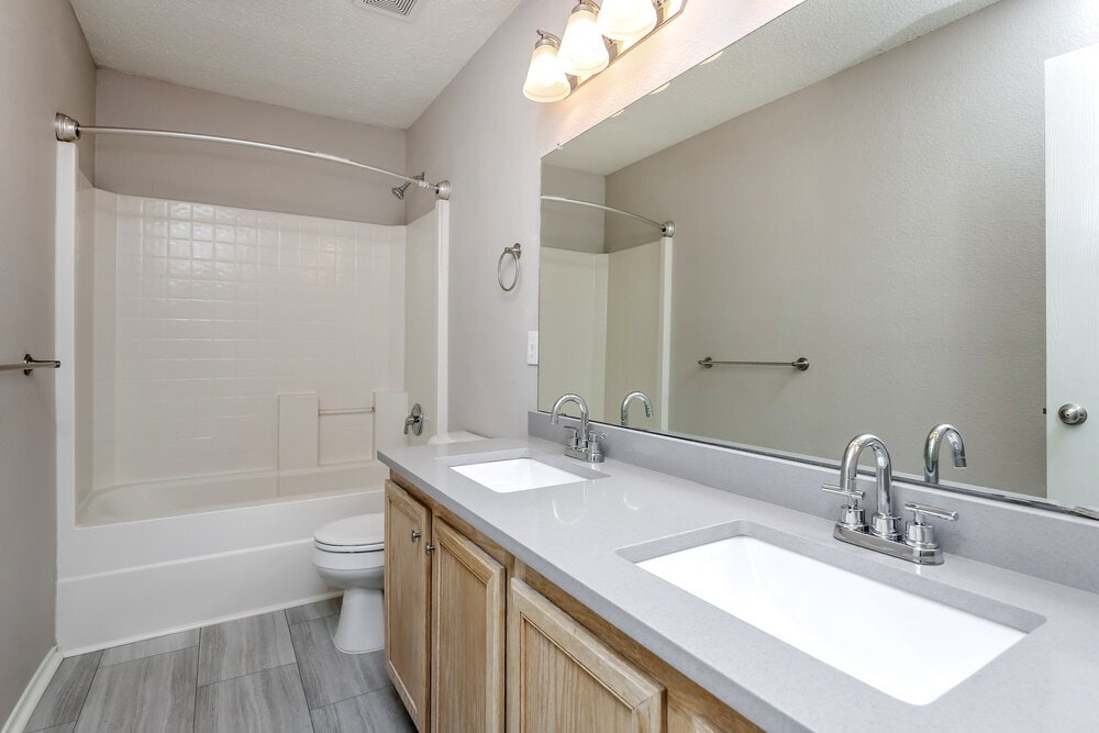 Building Photo - 532 Hertford St