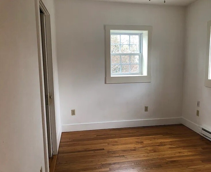 Building Photo - 110 N Dotger Ave