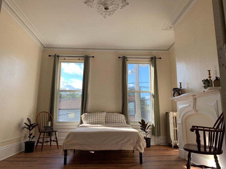 Building Photo - 49 13th St