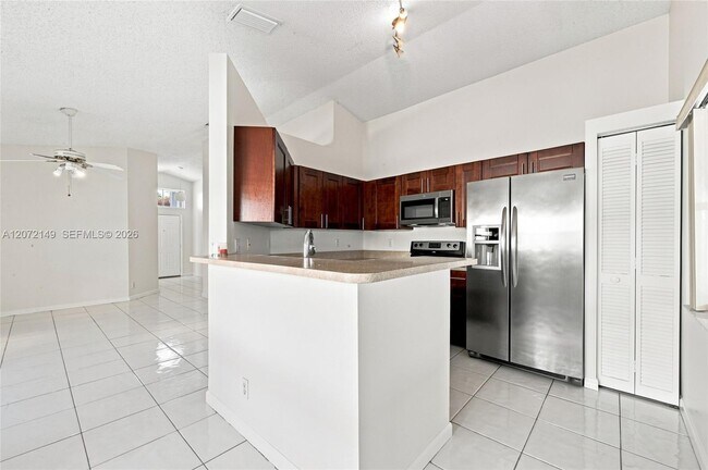Building Photo - 7336 Granada Way