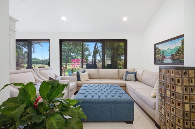 Building Photo - 7798 La Mirada Dr