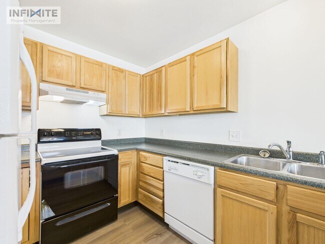 Building Photo - Refinished 3 Bedroom Off Of Durston
