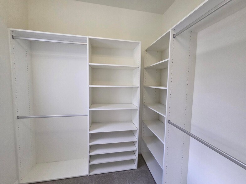 Building Photo - 1411 N Jeaga Dr