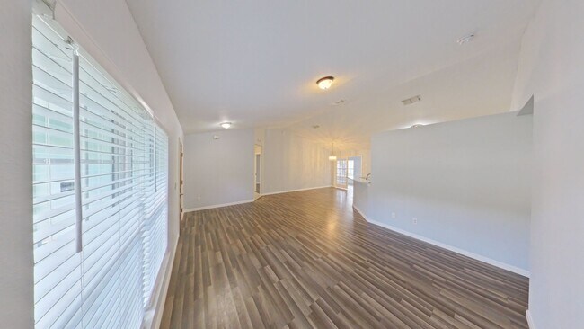 Building Photo - Beautiful 3 Bedroom Home for Rent in Hidden Lake – SW Ocala