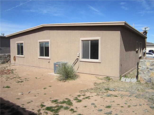 Building Photo - 14238 Craggy Rock Ave