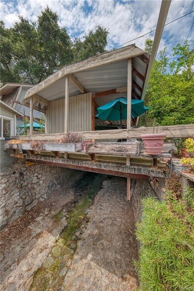 Building Photo - 673 Brookside Ln