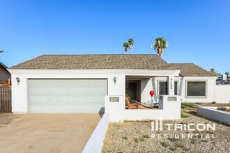 Building Photo - 14246 N 41st Ave