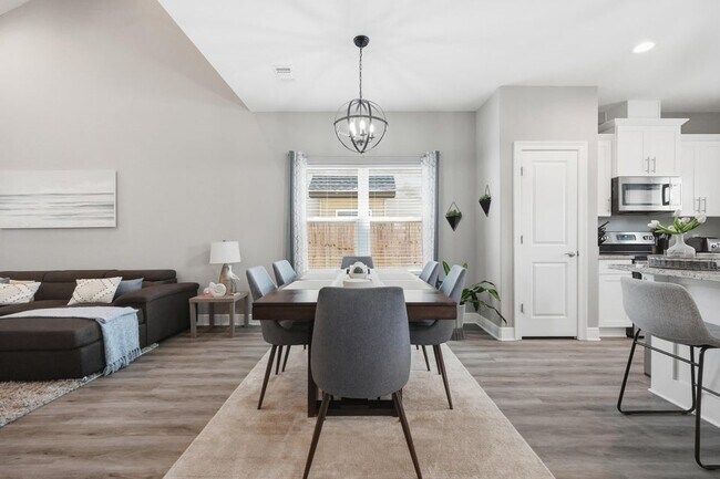 Building Photo - 2331 Hadleigh Hills Ct