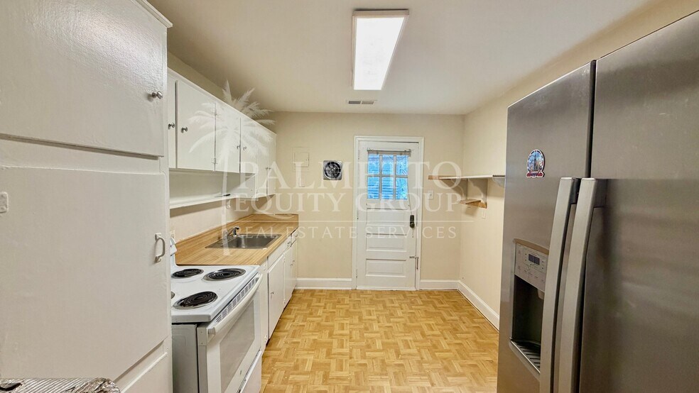 Building Photo - 928 McCormick St