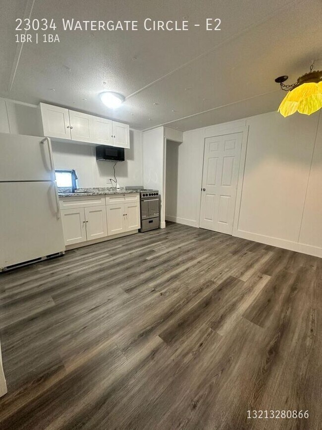 Building Photo - 23034 Watergate Cir